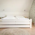 Apartment Szigligeti Mandula Kert Vendeghaz *