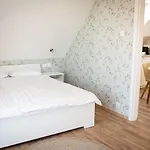 Appartement Szigligeti Mandula Kert Vendeghaz *