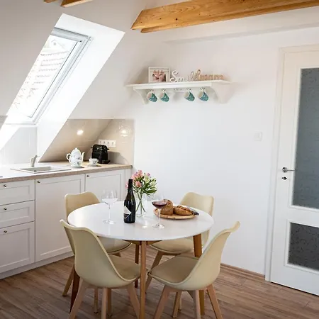 Szigligeti Mandula Kert Vendeghaz Apartament Szigliget