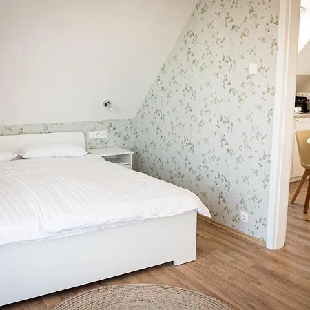 Apartament Szigligeti Mandula Kert Vendeghaz *