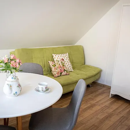 Szigligeti Mandula Kert Vendeghaz * Szigliget