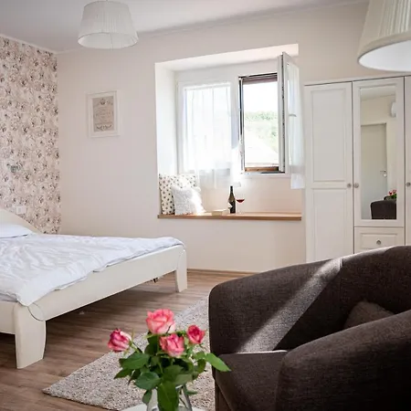 Szigligeti Mandula Kert Vendeghaz Szigliget